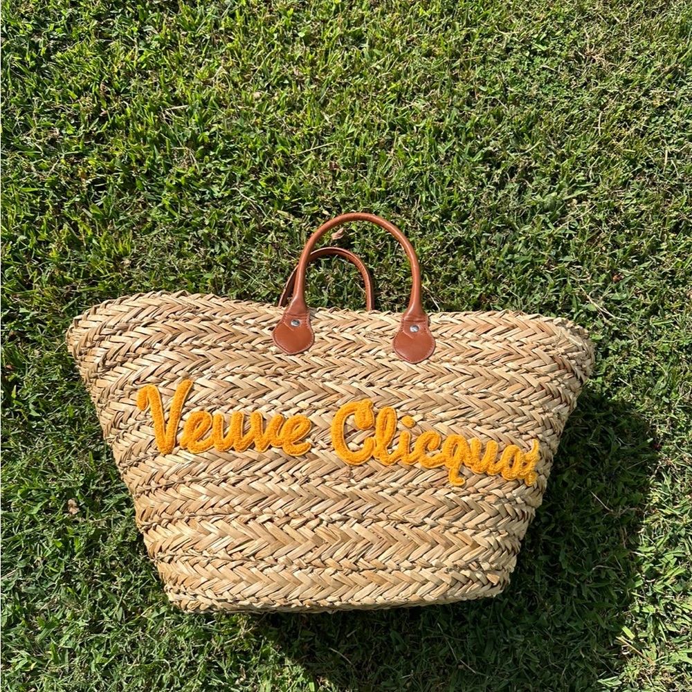 Rare Veuve Clicquot Champagne Seagrass Straw Basket Tote Beach Bag